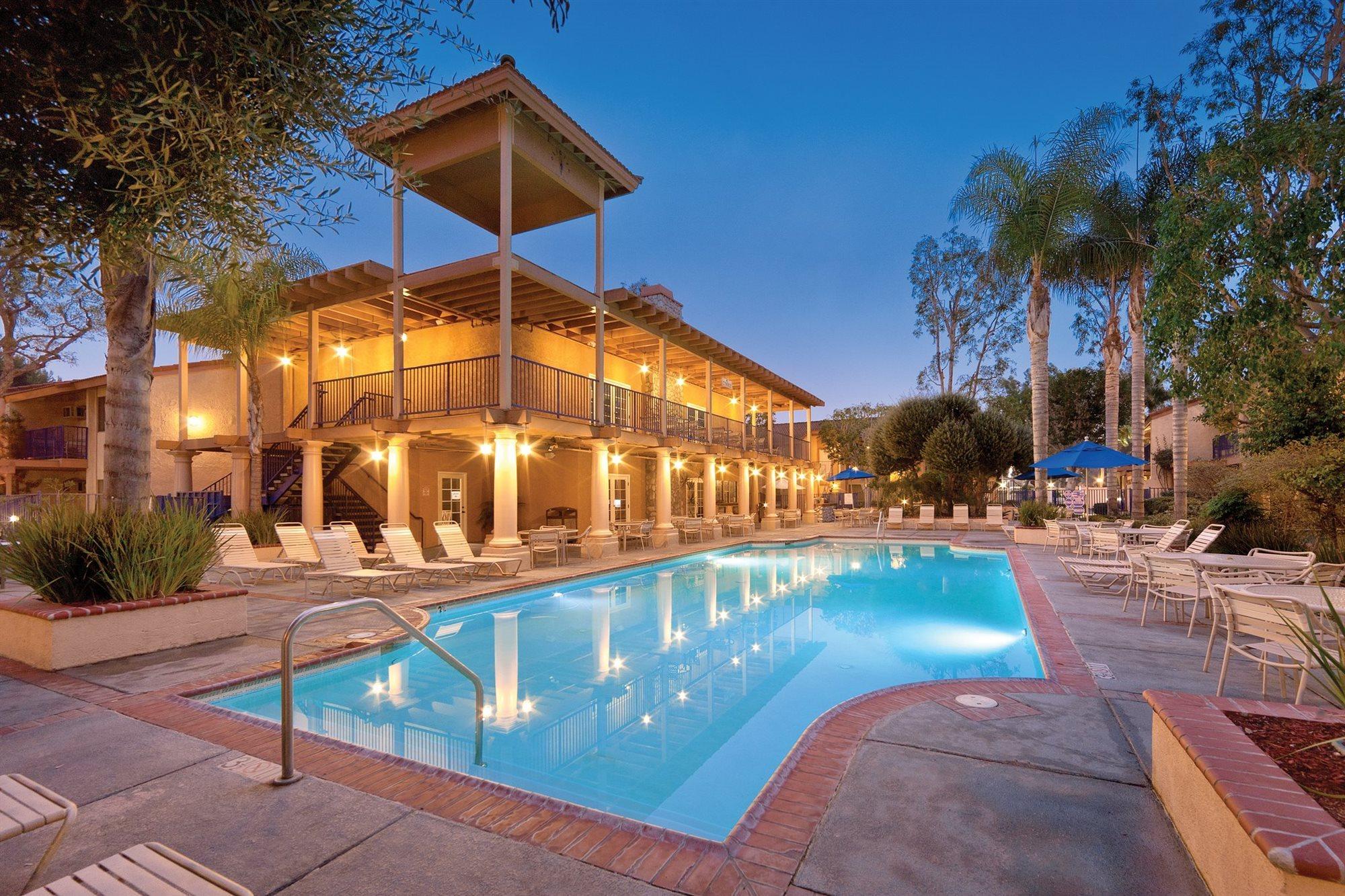 Club Wyndham Dolphin'S Cove Hotel Anaheim Exterior photo