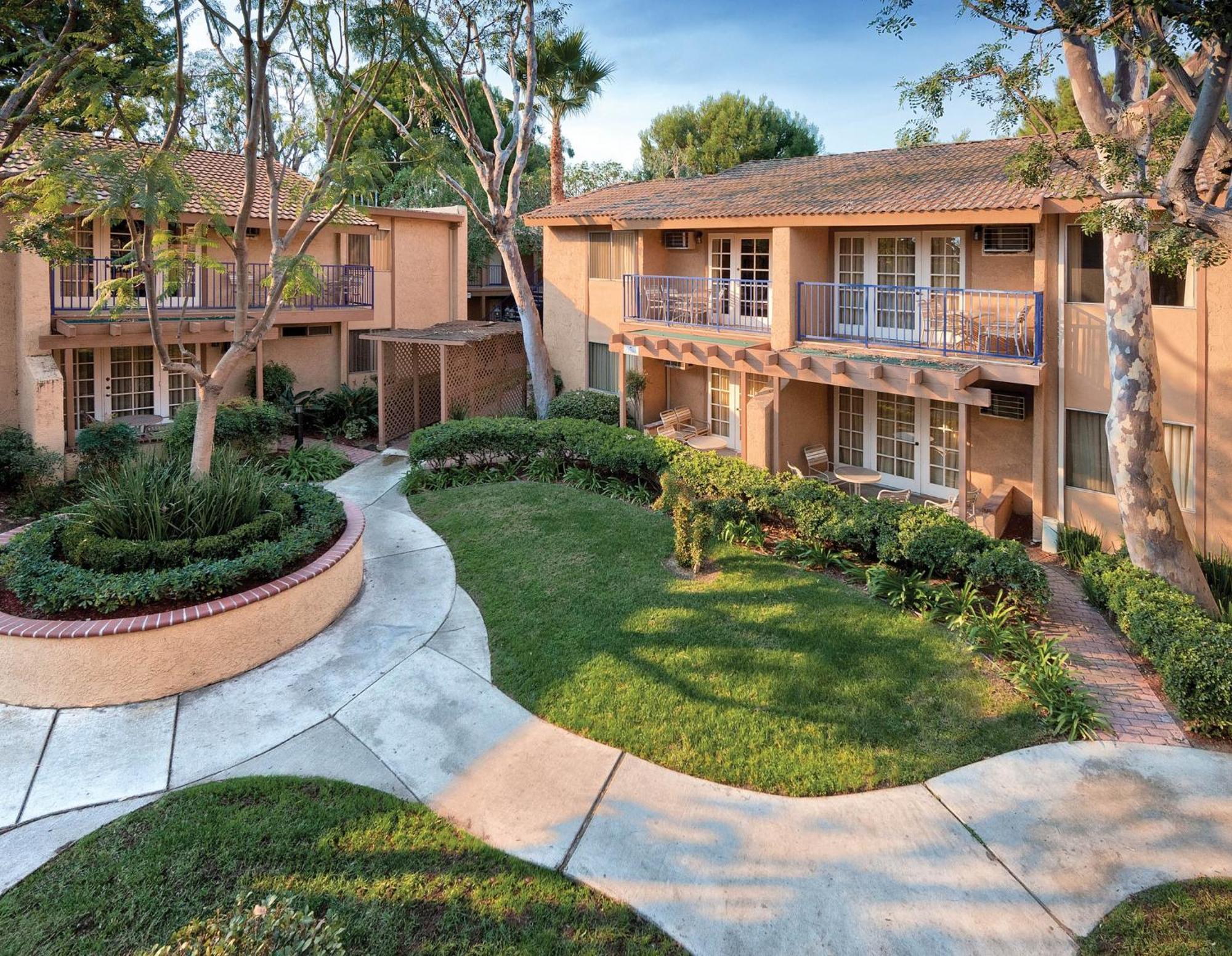 Club Wyndham Dolphin'S Cove Hotel Anaheim Exterior photo